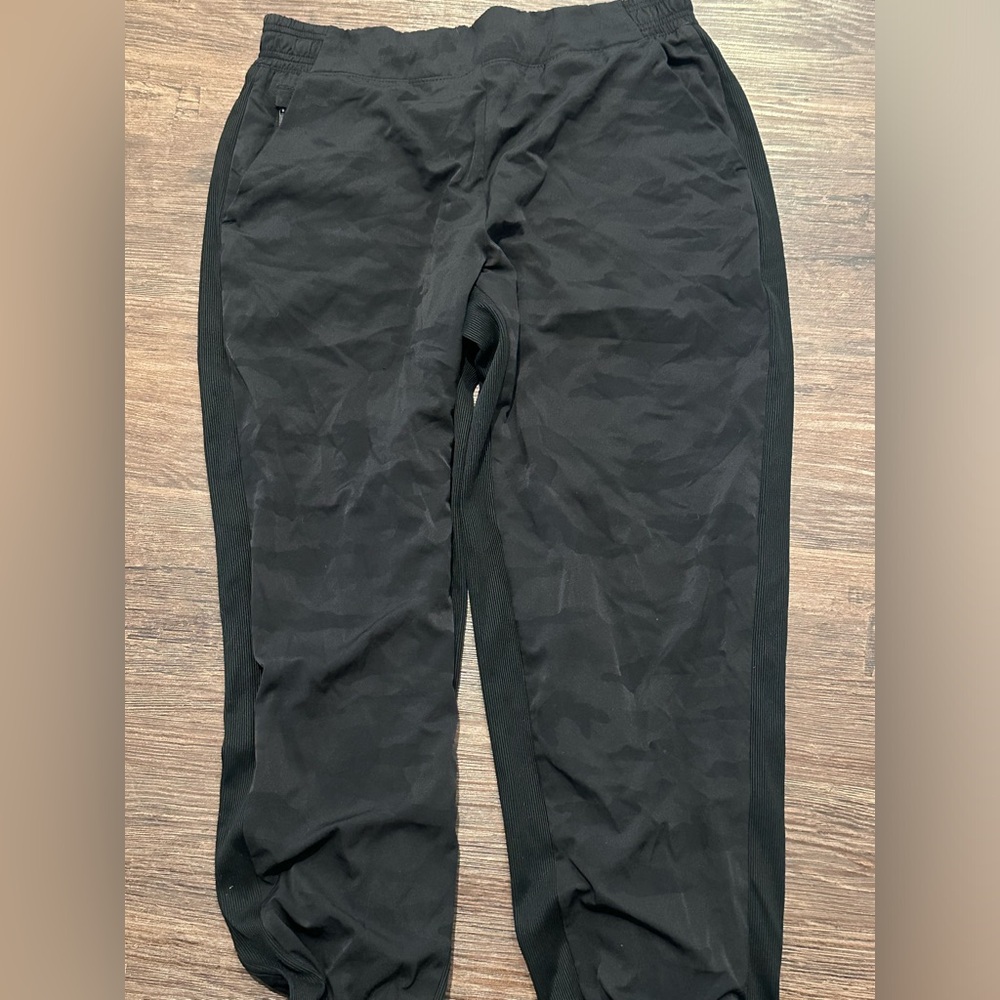 Athleta Black Camo Joggers Thick Material Size Large Tall